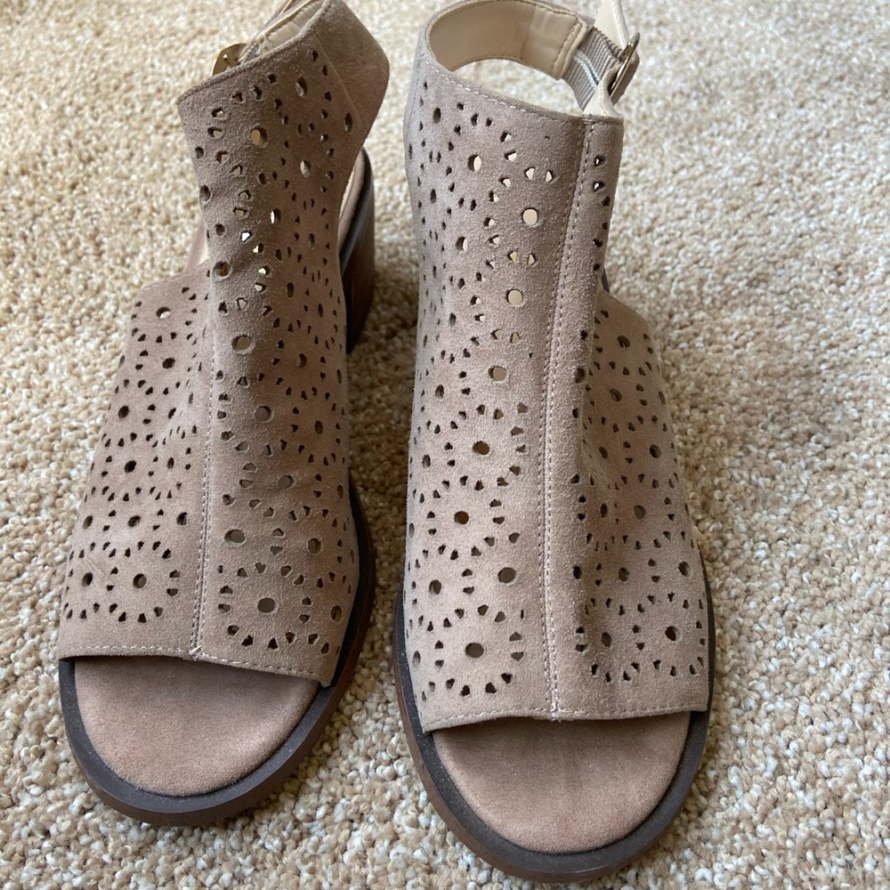 Nine West open toe shoe